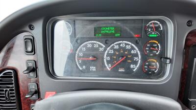 2018 Freightliner M2 106  26 ft BOX TRUCK - Photo 11 - San Jacinto, CA 92583