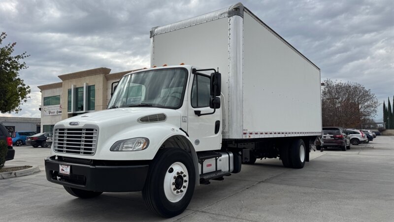 2019 Freightliner M2 106  26 ft BOX TRUCK - Photo 1 - San Jacinto, CA 92583