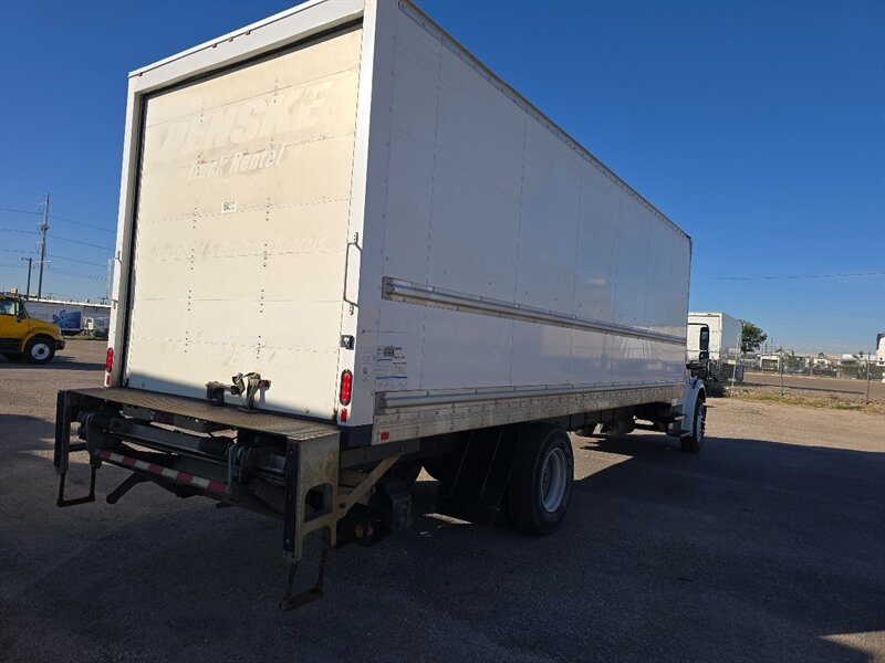 2019 Freightliner M2 106  26 ft BOX TRUCK - Photo 1 - San Jacinto, CA 92583