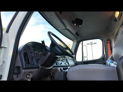 2019 Freightliner M2 106   - Photo 11 - San Jacinto, CA 92583