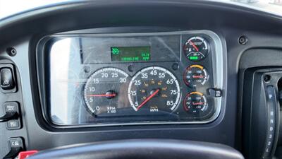 2019 Freightliner M2 106  26 ft BOX TRUCK - Photo 3 - San Jacinto, CA 92583
