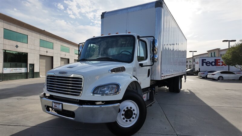 2019 Freightliner M2 106 26 ft BOX TRUCK - Photo 1 - San Jacinto, CA 92583