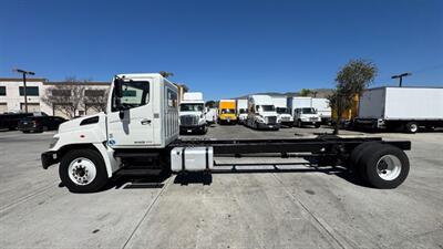 2013 HINO 268 CAB & CHASSIS CAB & CHASSIS   - Photo 2 - San Jacinto, CA 92583