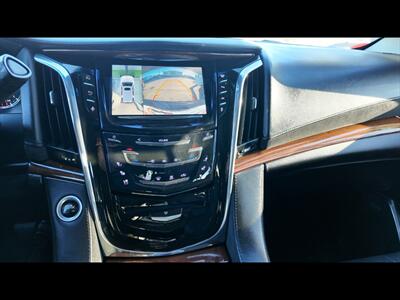 2016 Cadillac Escalade Luxury Collection  4X4 - Photo 11 - San Jacinto, CA 92583