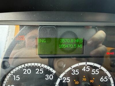 2022 Freightliner M2 106 26FT BOX X 103 X 102 - Photo 3 - San Jacinto, CA 92583