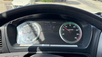 2011 HINO BOX TRUCK   - Photo 8 - San Jacinto, CA 92583