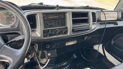 2011 HINO BOX TRUCK   - Photo 5 - San Jacinto, CA 92583