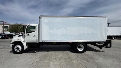2011 HINO BOX TRUCK   - Photo 2 - San Jacinto, CA 92583