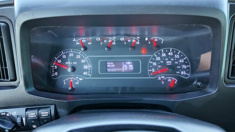 2020 International MV607 106  26 ft BOX TRUCK 260HP 3000 ALLISON