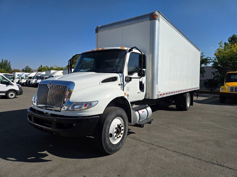 2020 International MV607 106  26 ft BOX TRUCK 260HP 3000 ALLISON