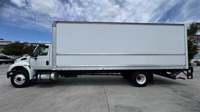 2019 International DuraStar 4300 26FT BOX TRUCK  HIDRAULIC BRAKES - Photo 2 - San Jacinto, CA 92583