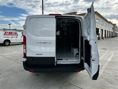 2017 Ford Transit 250 Van Low Roof w/Sliding Side Door w/LWB Van 3D   - Photo 14 - San Jacinto, CA 92583