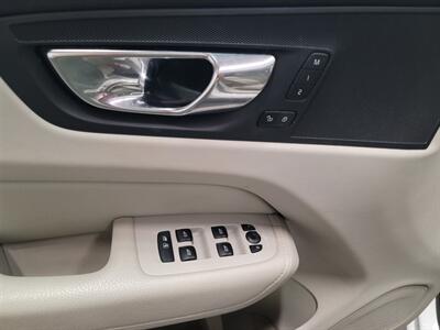 2020 Volvo XC60 T5 Momentum - Photo 3 - West Chester, PA 19382