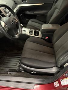 2013 Subaru Legacy 2.5i Premium   - Photo 2 - West Chester, PA 19382