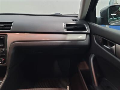 2014 Volkswagen Passat S   - Photo 10 - West Chester, PA 19382