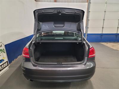 2014 Volkswagen Passat S   - Photo 18 - West Chester, PA 19382