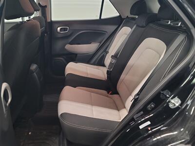 2023 Hyundai VENUE SEL - Photo 6 - West Chester, PA 19382