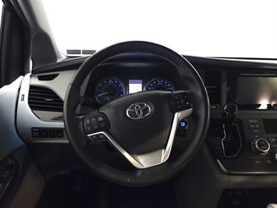 2015 Toyota Sienna XLE 8-Passenger - Photo 10 - West Chester, PA 19382