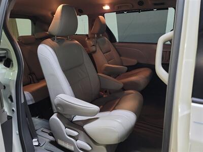 2015 Toyota Sienna XLE 8-Passenger - Photo 41 - West Chester, PA 19382