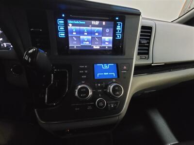 2015 Toyota Sienna XLE 8-Passenger - Photo 13 - West Chester, PA 19382