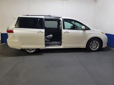 2015 Toyota Sienna XLE 8-Passenger - Photo 39 - West Chester, PA 19382