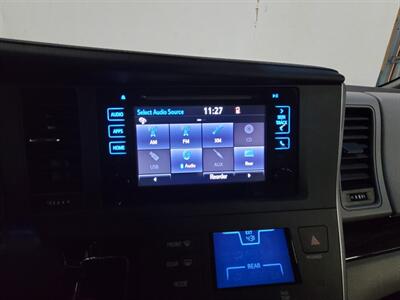 2015 Toyota Sienna XLE 8-Passenger - Photo 17 - West Chester, PA 19382