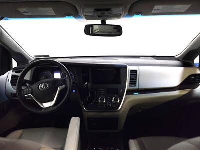 2015 Toyota Sienna XLE 8-Passenger - Photo 9 - West Chester, PA 19382