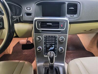 2015 Volvo S60 T5 Drive-E   - Photo 12 - West Chester, PA 19382