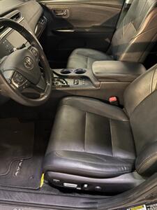 2013 Toyota Avalon Hybrid XLE Premium   - Photo 12 - West Chester, PA 19382