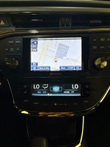2013 Toyota Avalon Hybrid XLE Premium   - Photo 10 - West Chester, PA 19382