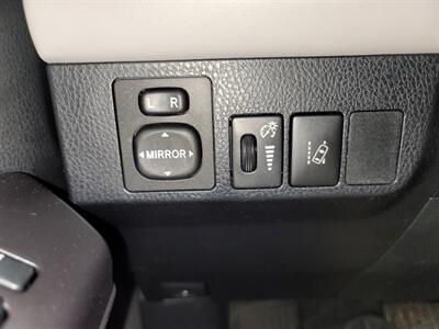 2016 Toyota RAV4 XLE Hybrid Hybrid - Photo 10 - West Chester, PA 19382
