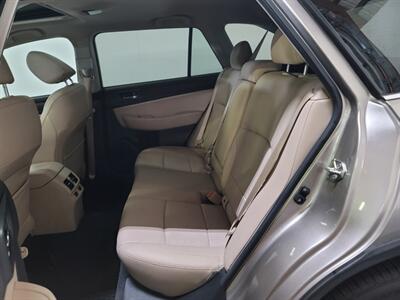 2016 Subaru Outback 2.5i Limited   - Photo 6 - West Chester, PA 19382