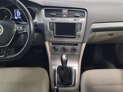 2017 Volkswagen Golf SportWagen  TSI SE - Photo 13 - West Chester, PA 19382