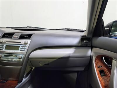 2009 Toyota Camry XLE   - Photo 10 - West Chester, PA 19382