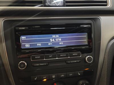 2014 Volkswagen Passat 1.8T S PZEV   - Photo 13 - West Chester, PA 19382