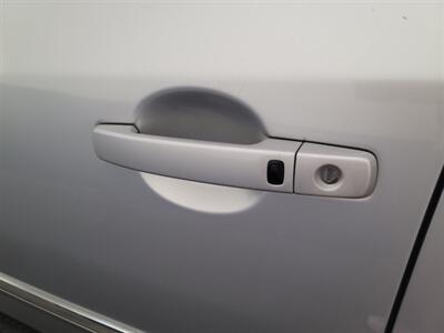 2012 Nissan Sentra 2.0  SL - Photo 3 - West Chester, PA 19382