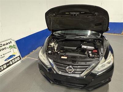 2016 Nissan Altima 2.5  SV - Photo 6 - West Chester, PA 19382