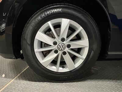 2016 Volkswagen Golf SportWagen TSI S - Photo 11 - West Chester, PA 19382