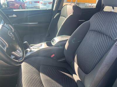 2018 Dodge Journey SXT   - Photo 7 - Tucson, AZ 85710