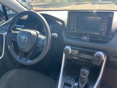 2021 Toyota RAV4 LE   - Photo 5 - Tucson, AZ 85710
