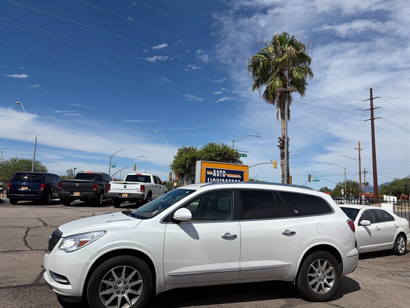 2016 Buick Enclave Leather   - Photo 1 - Tucson, AZ 85710