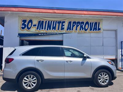 2019 Kia Sorento L   - Photo 1 - Tucson, AZ 85711