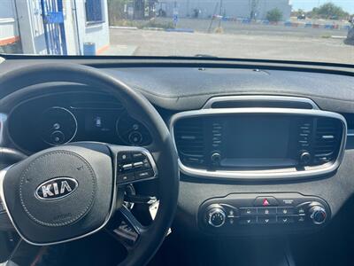 2019 Kia Sorento L   - Photo 10 - Tucson, AZ 85711