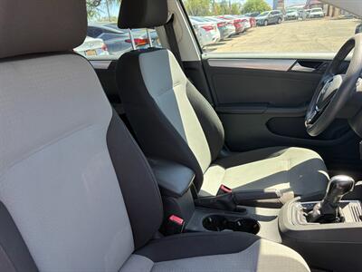 2017 Volkswagen Jetta 1.4T S   - Photo 8 - Tucson, AZ 85710