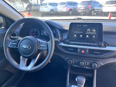 2021 Kia Forte FE   - Photo 8 - Tucson, AZ 85710