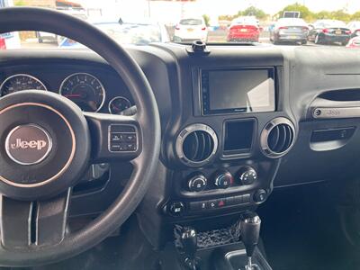 2015 Jeep Wrangler Unlimited Sport   - Photo 14 - Tucson, AZ 85711
