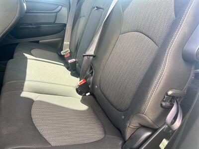 2014 Chevrolet Traverse LT   - Photo 11 - Tucson, AZ 85711