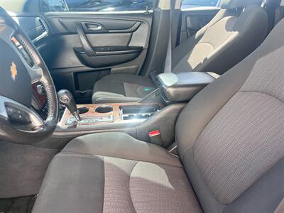 2014 Chevrolet Traverse LT   - Photo 10 - Tucson, AZ 85711
