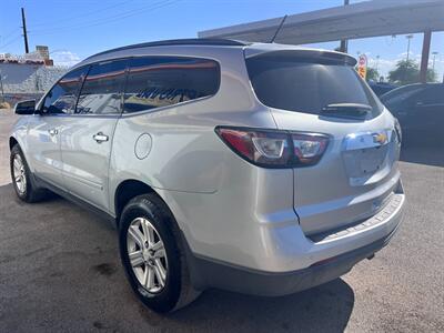 2014 Chevrolet Traverse LT   - Photo 2 - Tucson, AZ 85711