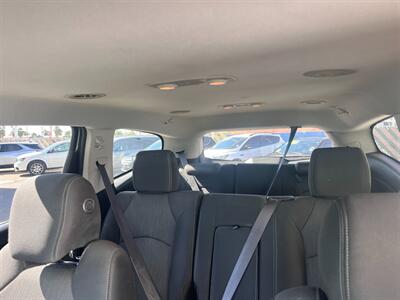 2014 Chevrolet Traverse LT   - Photo 6 - Tucson, AZ 85711